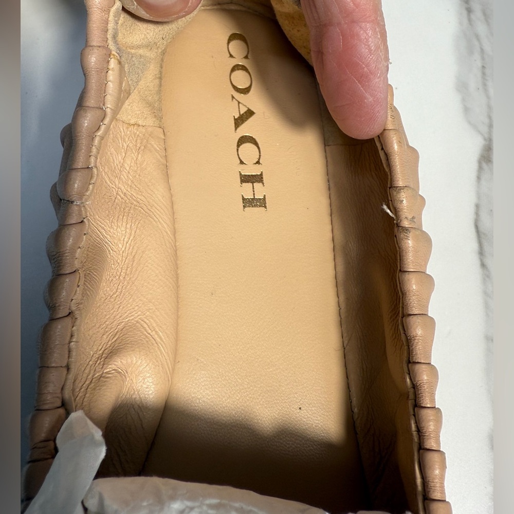 Coach Women's Beige Leather Flats - Picture 7 of 9